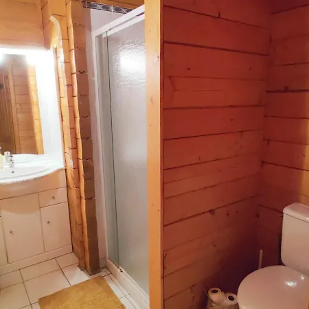 Chalet Barcelonnette, 5 Pieces, 10 Personnes - Fr-1-165a-107 Chalet *