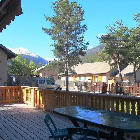 Chalet Barcelonnette, 5 Pieces, 10 Personnes - Fr-1-165a-107